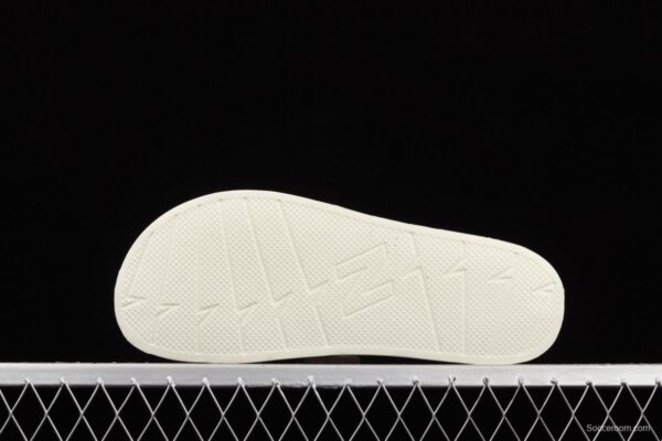 Jeon Hwangi x New Balance co-signed Korean illustrator series summer leisure sports trend slippers SD1101JHI-270 - Image 7