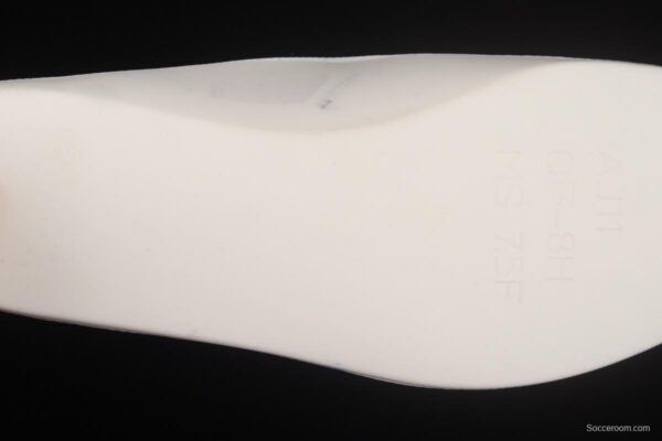 Air Jordan 12 Retro Royoffs 2 2 Black and White Silver Buckle 2022 Edition Playoffs CT8013-006 - Image 3