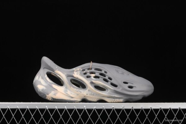 Adidas Yeezy Foam Runner Ararat integrated injection molding coconut hole shoes khaki gray camouflage - Image 10
