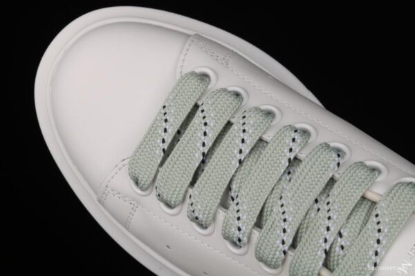 Alexander McQueen White and Green drop Molding - Image 9