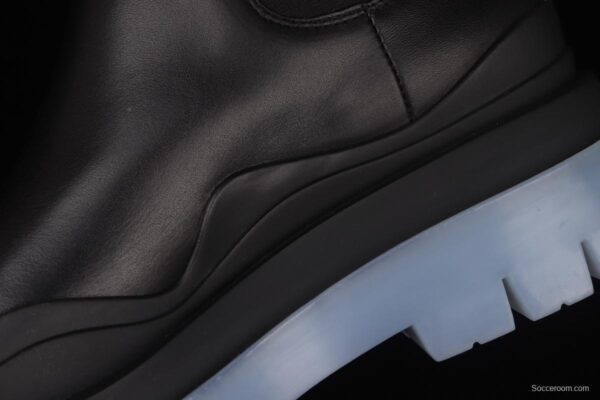 Casual leather boots in Bottega Veneta - Image 5