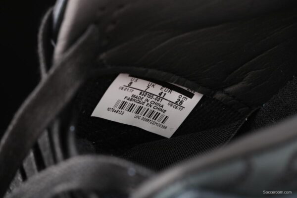 Kaws x Air Jordan 4 Black AJ4 black suede luminous limited edition 930155-001 - Image 5