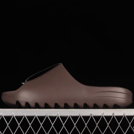 Kanye West x Yeezy Slide Resin G55495 Dark Brown