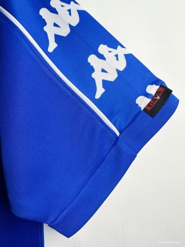 Retro 99/00 Juventus Away Blue Jersey - Image 6
