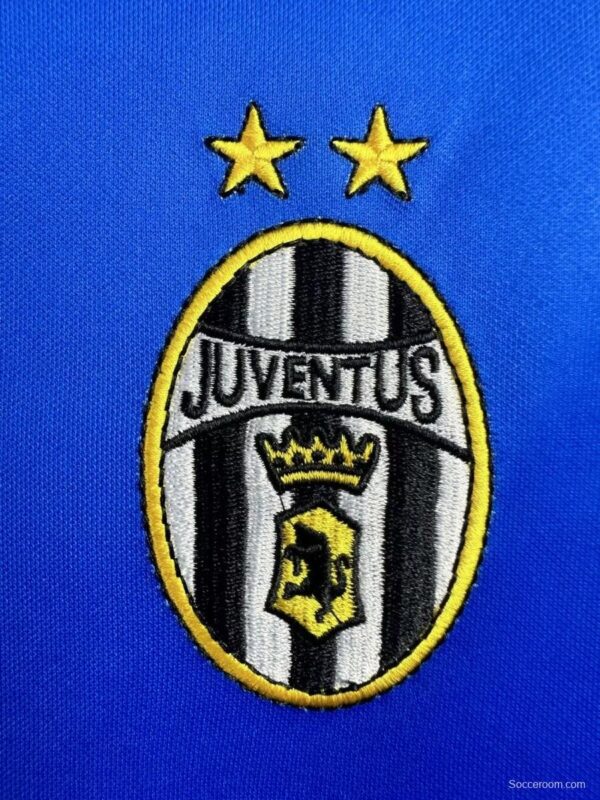 Retro 99/00 Juventus Away Long Sleeve Blue Jersey - Image 7