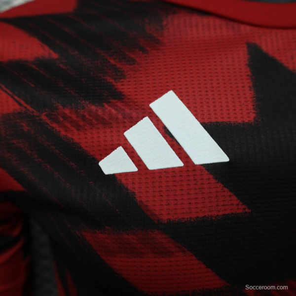 25/26 Player Version Manchester United Red Geometric Pattern Pre-Match Training Jersey - Image 3