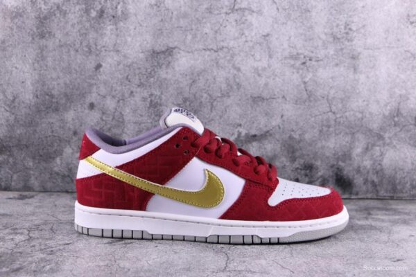 Nike Dunk SB Low Shanghai (2013) - Image 2