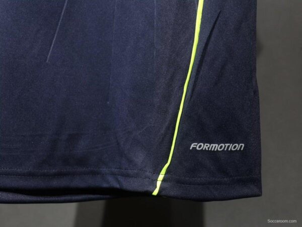 Player Version Retro 09/10 Real Madrid Away Jersey - Image 10