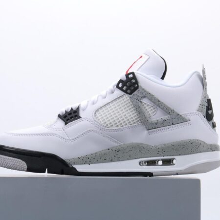 Air Jordan 4 Retro White Cement（2012）