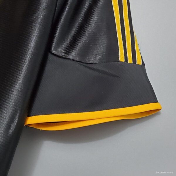 Retro 99/00 Real Madrid Third Black Jersey - Image 3