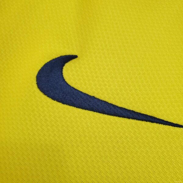 Retro Barcelona 08/09 away Soccer Jersey - Image 7