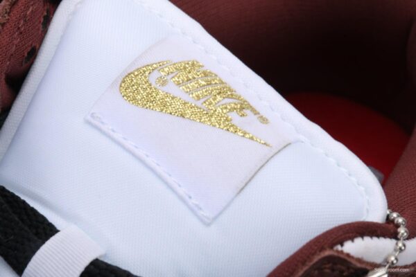 Supreme X Nike SB Dunk Low “Barkroot Brown” - Image 9
