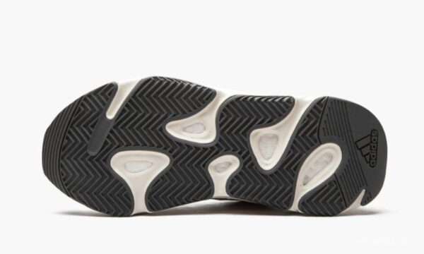 Yeezy Boost 700 V2 Cream WOMEN - Image 4