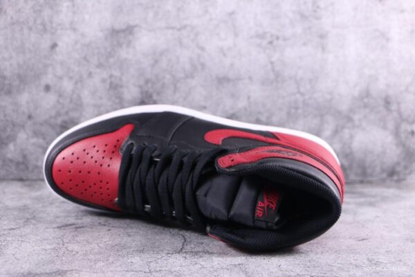 Air Jordan 1 Retro Bred Banned（2016） - Image 2