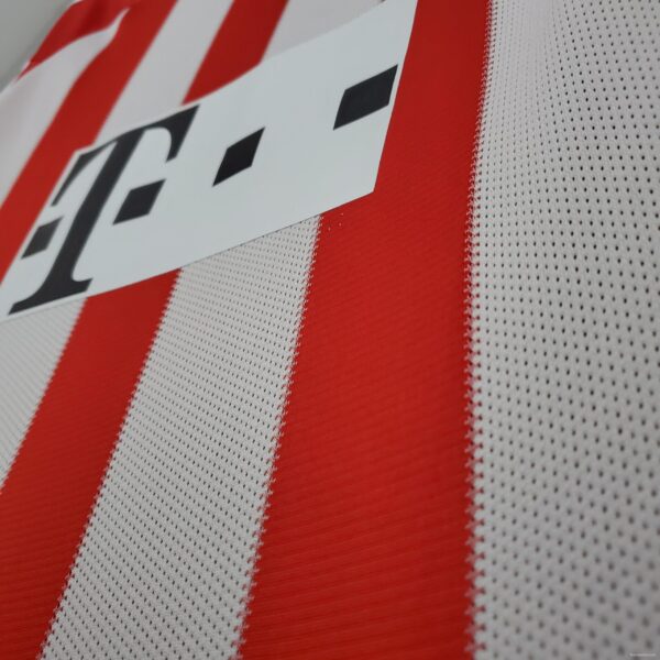 Retro Bayern Munich 10/11 home Soccer Jersey - Image 4