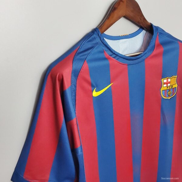 Retro Barcelona 2006 UEFA Champions League Home Soccer Jersey - Image 9