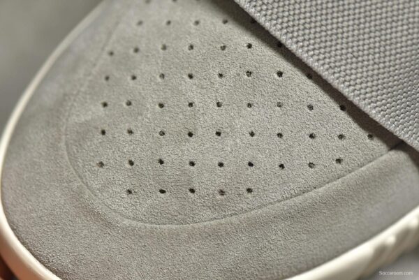 Adidas Yeezy Boost 750 OG Light Brown - Image 13