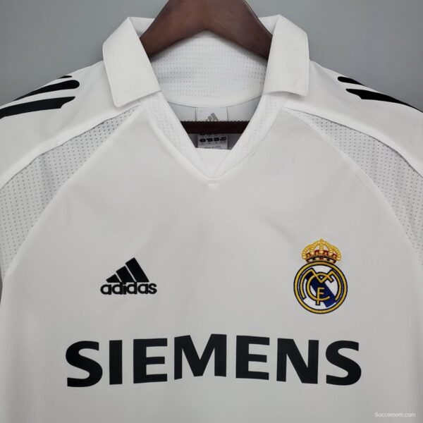 Retro Real Madrid 05/06 home Soccer Jersey - Image 9