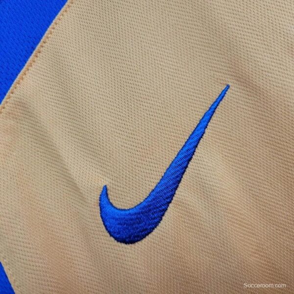 2005/06 Retro Juventus Third Jersey - Image 8