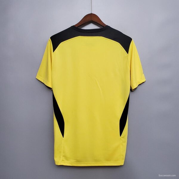 Retro 04/05 Liverpool away Soccer Jersey - Image 4