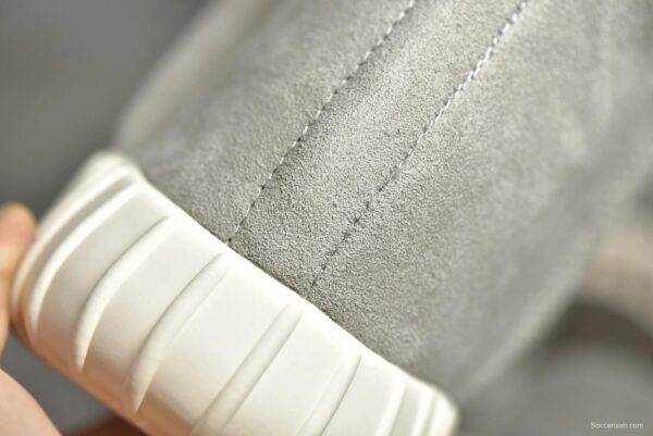 Adidas Yeezy Boost 750 OG Light Brown - Image 11