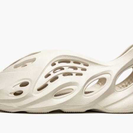 Yeezy Foam RNNR Ararat MEN