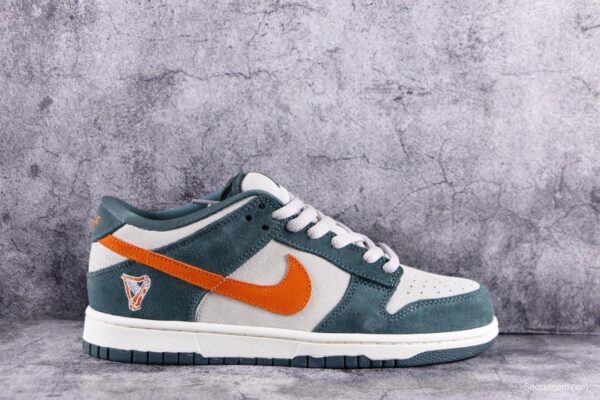 Nike Dunk SB Low Eire - Image 2