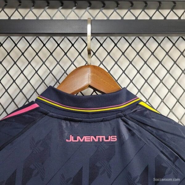 24/25 Retro Juventus - Image 6