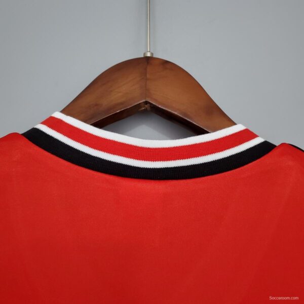 Retro Manchester United 85/86 home Soccer Jersey - Image 3