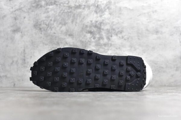 Sacai x Nike LVD Waffle - Image 4