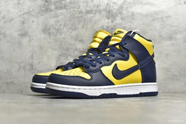 Nike Dunk Hi SP Michigan - Image 5