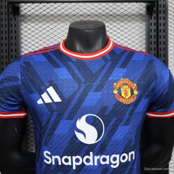 Player Version 25/26 Manchester United Blue Special Jersey - Image 7