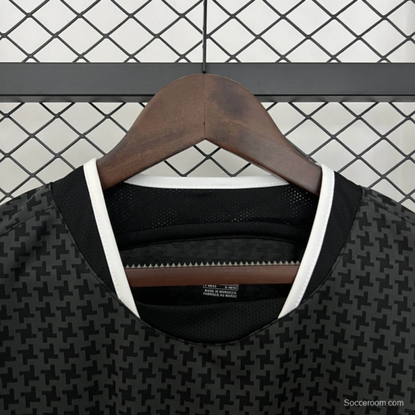 03/05 Retro Manchester United Away Jersey - Image 2