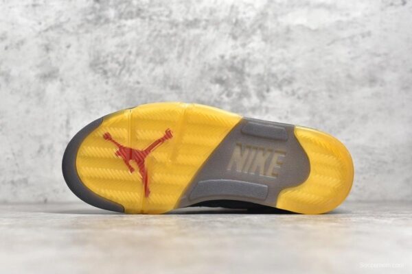 Off-white x Air Jordan Retro 5 SP - Image 8