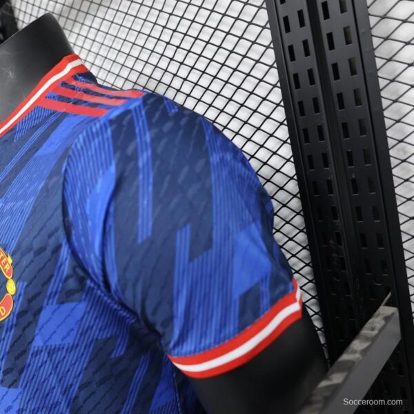 Player Version 25/26 Manchester United Blue Special Jersey - Image 4