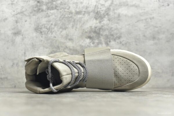 Adidas Yeezy Boost 750 OG Light Brown - Image 4