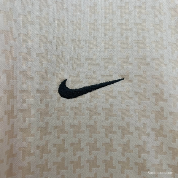 03/04 Retro Juventus Away Jersey - Image 3