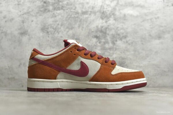 Nike SB Dunk Low Pro Russet Cedar - Image 2