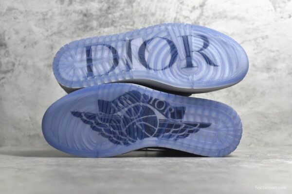Dior X Air Jordan high OG - Image 2