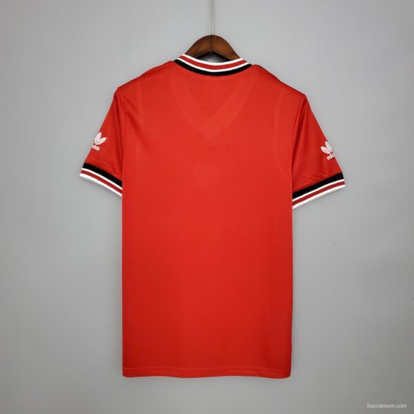 Retro Manchester United 85/86 home Soccer Jersey - Image 2