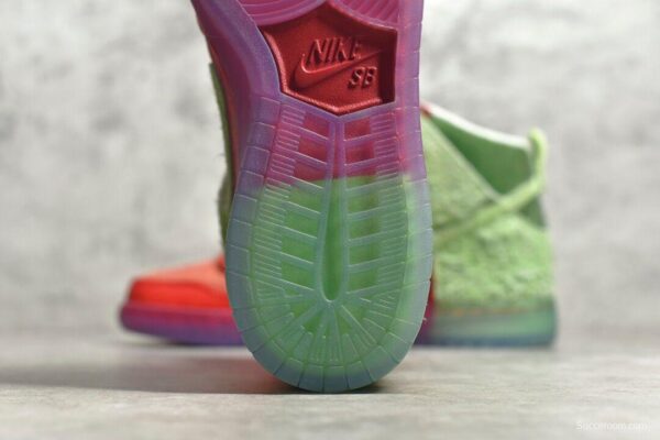 NK SB Dunk High “strawberry cough” - Image 8