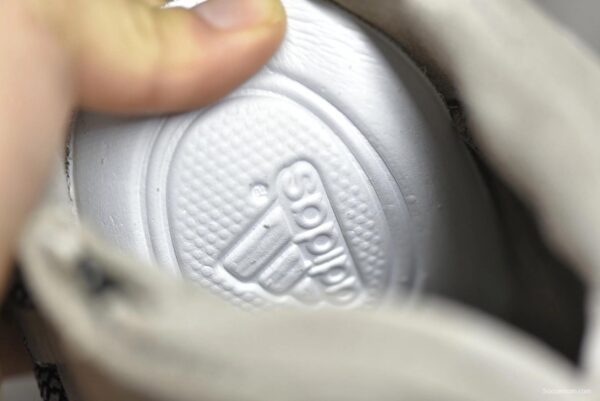 Adidas Yeezy Boost 750 OG Light Brown - Image 12