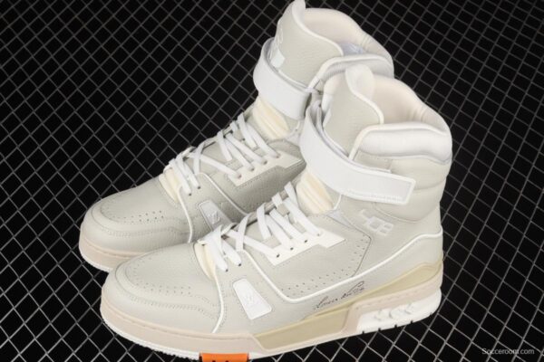 Authentic LV 2021s LV Trainer must be in winter - Image 11