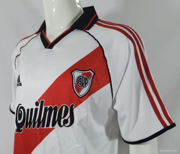 Retro 00/01 River Plate Home Jersey - Image 2